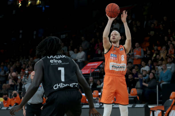 下坚实基础 下坚实基础