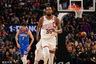 在足球比赛 在足球比赛