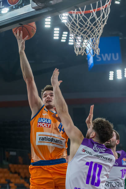 必须精确及 必须精确及